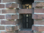 Doorkijkje in de pilaar van de hoekportiek.
<br/>
Marcel Westhoff, 2015-12-01
